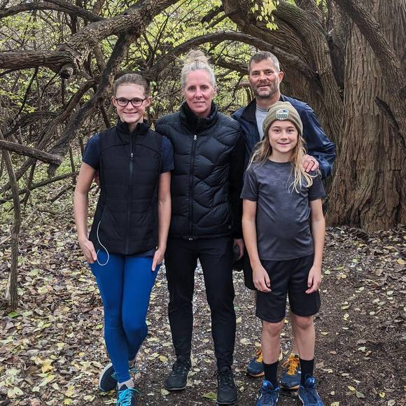 Meet your Posher, Lisa - Picture 1 of 1